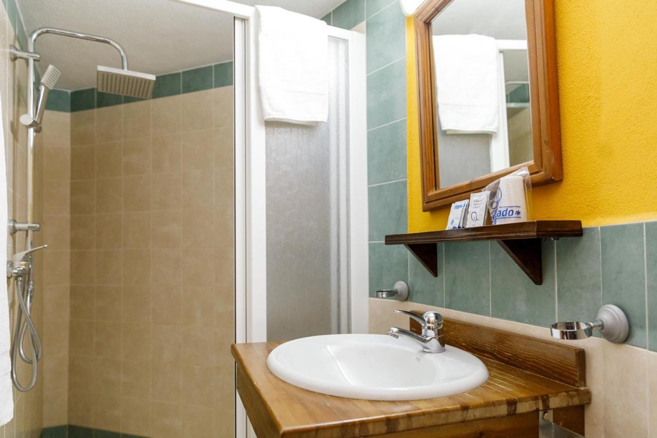 Hotel Selwo Lodge - Animal Park Tickets Included Estepona Exterior photo