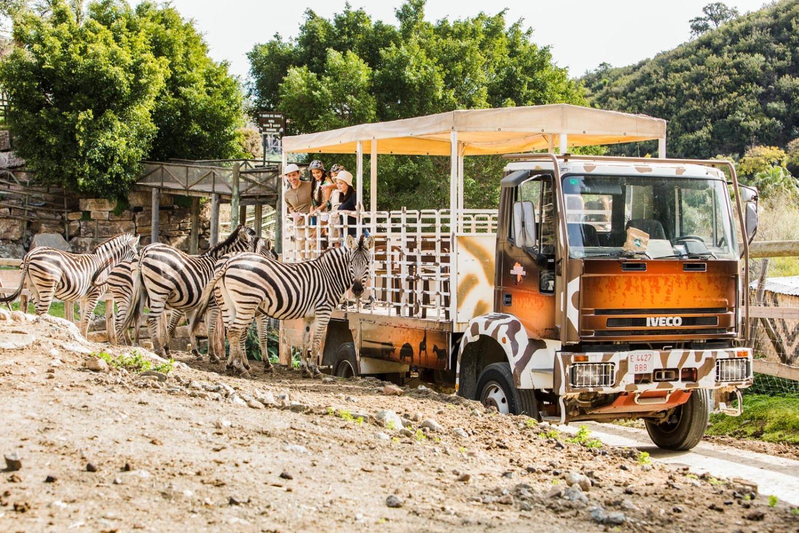 Hotel Selwo Lodge - Animal Park Tickets Included Estepona Exterior photo